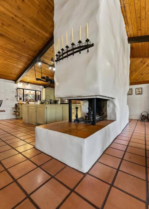 Scenic Spanish Rancho - Breathtaking Views Трі-Риверс Екстер'єр фото