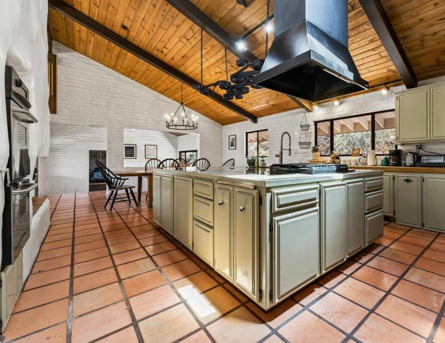Scenic Spanish Rancho - Breathtaking Views Трі-Риверс Екстер'єр фото
